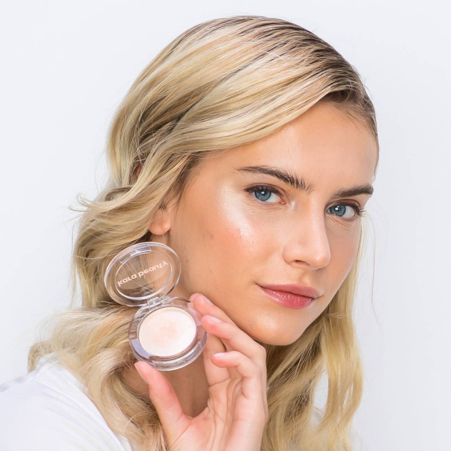 KARA BEAUTY Essentials Face Illuminator - Perla